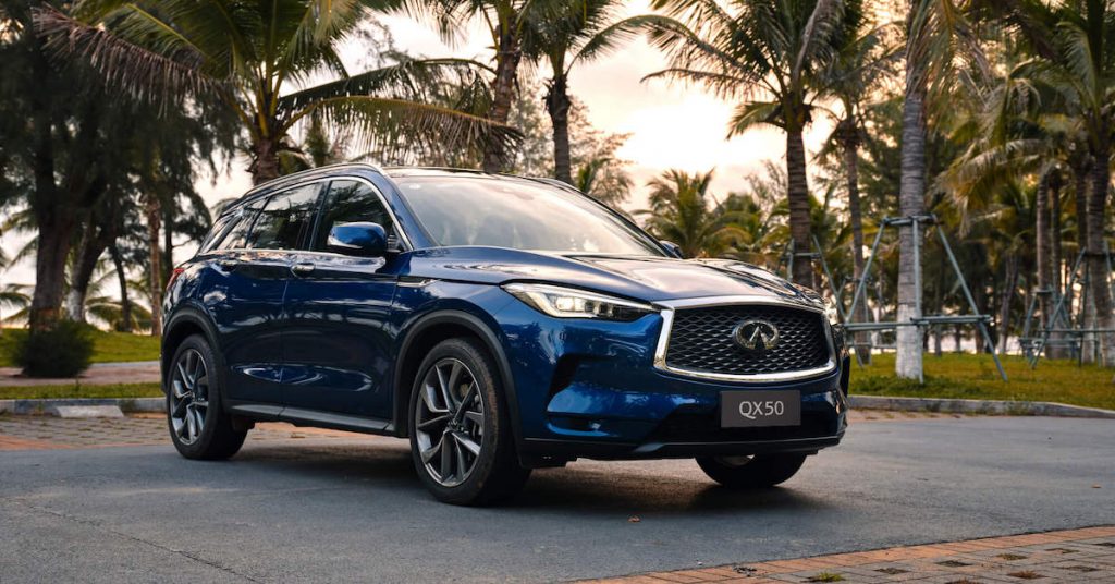 SUV compacto Infiniti QX50 Hermosa Blue